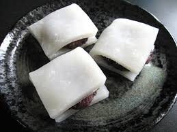 A good rule of thumb to follow is that 1 cup (240 ml) of rice yields about 1 1⁄2 cups (350 ml) of rice flour. Mochi Hiroko S Recipes