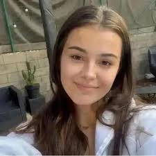 Tina mentioned you! I think you're very handsome, is it possible to talk  please? 🥰♥️"