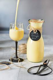 Pfirsich Maracuja Likor Mit Joghurt Und Vanille Ina Isst Maracuja Maracuja Schnaps Likor Selbstgemacht
