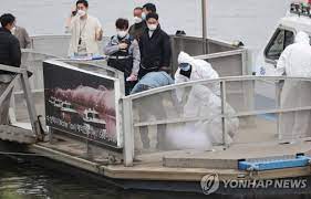 옆집에 살던 사람이 미국으로 이민 갔어요. N0sbdx1p Fx Im