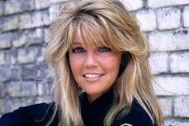 Vi minns henne från "Dynastin" och "Melrose Place"