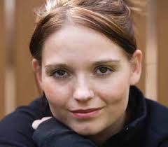 Bette Lowery's Instagram, Twitter & Facebook