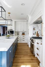 Luebbering custom cabinets llc we stand behind every detail of our workmanship and will help you make your building experience as easy and enjoyable as possible. Reinvented Traditional Kitchen Design Ideas Home Bunch Interior Design Ideas