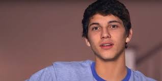 Diego Reyes's Instagram, Twitter & Facebook