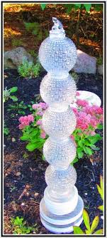 The Garden Anything Awesome Materials Glass Garden Art Garden Totem Garden Art