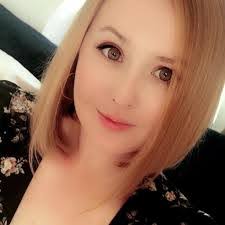 Jacqueline Dick's Instagram, Twitter & Facebook