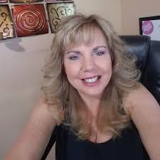 Adele Adams's Instagram, Twitter & Facebook