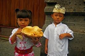 Jual buku mendidik anak laki laki lapak sweet family. Mengenali Indonesia Lewat Baju Adat Anak Dan Rekomendasi 8 Baju Adat Anak Yang Menarik Untuk Si Buah Hati