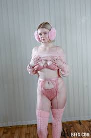 Carrie Sage - Free nude pics, galleries & more at Babepedia