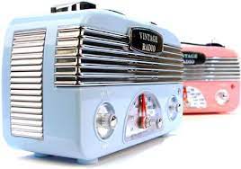 Want Http Www Thedesigntown Com Products 745 Vintage Style Radio Asp Vintage Radio Vintage Fashion Retro Radios