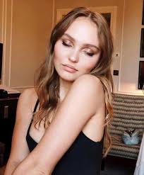 Lily-Rose Depp NEWS (@lilyrose_deppfr)