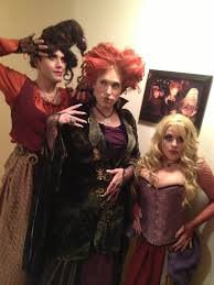 The Witches From Hocus Pocus Clever Halloween Costumes Clever Halloween Cool Halloween Costumes