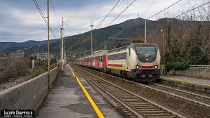 La carta è diventata giuridicamente vincolante nell'ue con l'entrata in vigore del trattato di lisbona, a dicembre 2009, ed ora ha lo stesso effetto giuridico dei trattati dell'unione. Ferrovie Info Ferrovie Addio A Una Coppia Di Thello Tra Milano E Nizza