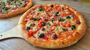 بيتزا سبيسيال بكل اسرار العجينة مع صلصة طماطم روووعة Pizza Speciale Youtube Diy Food Recipes Food Cooking Recipes