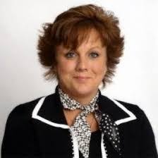 Amy Earp's Instagram, Twitter & Facebook