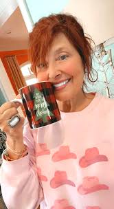 It's me and you guys for this December, I don spread am Everywhere go stew  🤣🤣🤣🤣