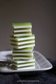Agar agar santan pandan mudah dan sedap. Coconut Pandan Agar Agar Layered Jelly Cake Agar Agar Santan Lapis