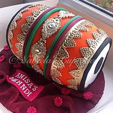 I Had A Few People Ask About The Dhol Cake It Was My Very First Attempt So I M No Expert And The Wonderful Nabeelas Cupcakes Guided Me Dholki In 2019 Me