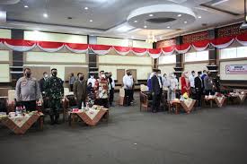 1.007 guru di solok selatan sudah disuntik vaksin covid. Kpu Tetapkan Bupati Dan Wakil Bupati Terpilih Periode 2021 2024