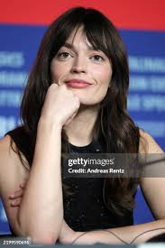 1,122 Emma Hyatt Photos & High Res Pictures