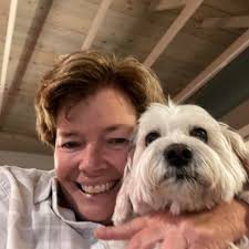 ISO tree trimmers to come and cut down 5 large queen palms. Pepper Dr area.