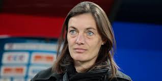Clermont foot hat sich wieder für eine frau als coach des männerteams entschieden: Clermont Om Comment Corinne Diacre A Reussi A S Imposer