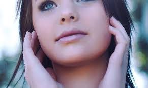 Lisa Cuozzo's Instagram, Twitter & Facebook