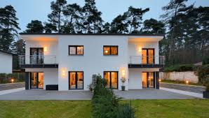 Fertighaus Weiss Doppelhaus Fertighauser Fertighaus Weiss Gmbh Doppelhaus Fertighaus Haus Bauen Haus