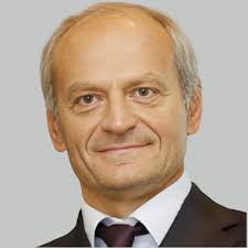 INTERNATIONAL FACULTY