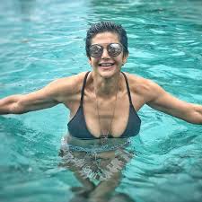 Mandira bedi was born on april 15, 1972 in kolkata, west bengal, india. 21 Hot Bikini Pics Of Mandira Bedi That Prove Age Is Just A Number
