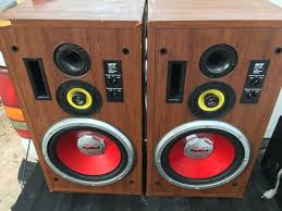 Used Two Brown And Black Speakers For Sale In Conroe Letgo Speakers For Sale Home Stereo Speakers Car Stereo Speakers