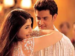 Kareena kapoor khan has ventured into a new zone. Bole Chudiyan Kareena Kapoor And Hrithik Roshan Hrithik Roshan Bollywood Couples Indian Wedding Songs