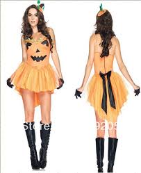 Resultado de imagem para roupas para halloween simples