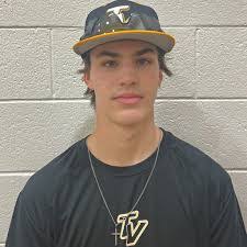 Ethan Mcclellan's Instagram, Twitter & Facebook