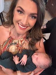 Katelyn Ogle's Instagram, Twitter & Facebook