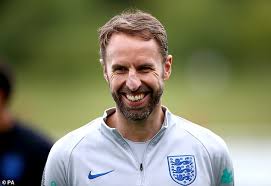 Kalvin phillips will give his first england shirt to marcelo biesla after the leeds boss handed his i thought i'd give him a trade. phillips, who is also eligible to represent jamaica at international level. Leeds Midfielder Kalvin Phillips Faces Decision Over International Future As Jamaica Make Approach Aktuelle Boulevard Nachrichten Und Fotogalerien Zu Stars Sternchen