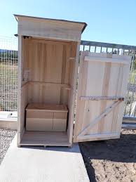 Toilette Seche Exterieur Sur Chantier En Bois Sain Naturel Ecologique Toilette Seche Toilettes Et Salles De Bains Exterieures