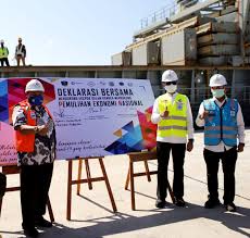 Sarana bandar nasional (pelni logistics) pt. Pelindo 1 Sibolga Lakukan Ekspor Perdana