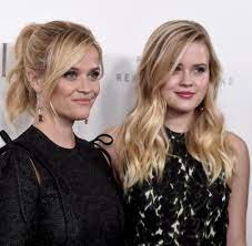 Maybe you would like to learn more about one of these? Reese Witherspoon Liebeserklarung Von Tochter Ava Welt