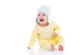 Pada usia ini, bayi sudah boleh mengangkat kepala dan dadanya pada posisi 45° sambil meniarap. Baby Dah Pandai Senyum Fahami Apa Yang Berlaku Bila Baby Mula Pandai Senyum Pa Ma