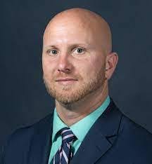 Bruce Averill's Instagram, Twitter & Facebook