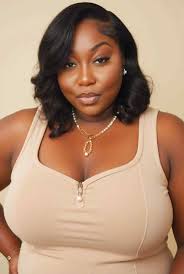 I'M DOING $3 GROUP SHOUT OUT'S DM ME NOW 🥰📱💕 CC