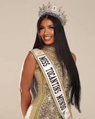 𝟔𝟒º 𝐌𝐈𝐒𝐒 𝐁𝐑𝐀𝐒𝐈𝐋 𝐌𝐔𝐍𝐃𝐎 Tainá Marrirú (@tainamarriru), 25 anos, professora e atleta, é a Miss Tocantins Mundo, a primeira indígena pertencente ao povo Karajá a participar do Miss Brasil Mundo. Formada em
