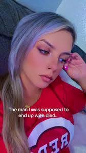 Courtney Watkins's Instagram, Twitter & Facebook