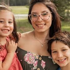 Breanna Lewis's Instagram, Twitter & Facebook