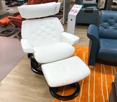 Everything about it, from the deep accent stitching to the substantial arms, conveys a feeling of luxury, style, and quality that you deserve Stressless Skyline Signature Base Batick Snow White Leather Recliner Chair And Ottoman By Ekornes Stressless Skyline Signature Base Batick Snow White Leather Chairs Recliners