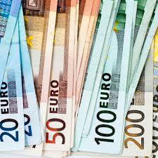 The euro made its debut in january of 1999 at a rate of 1.19 us dollars to one euro. How Low Has The Dollar Sunk Even Some Rappers Prefer Euros Wsj