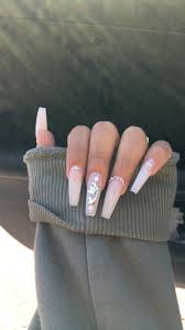 They don't last as long and are less durable than acrylic, even though they tend to cost more. PintereÑ•t VaddieÑ•nvlyntÑ• Long Acrylic Nails White Acrylic Nails Cute Acrylic Nails