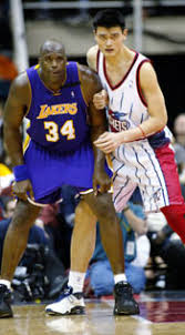 Below is shaq chilling with 7'5 sacramento. The Dynasty Vs The Daddy Part Ii Houston Rockets