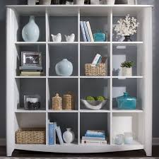 This page was created to share decorating ideas for shelves, china cabinets, entertainment centers and more! Pin On Kleiderschrank